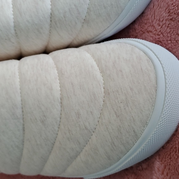 Hurley Women's Arlo Puff Natural Sherpa Shoes - Picture 3 of 9